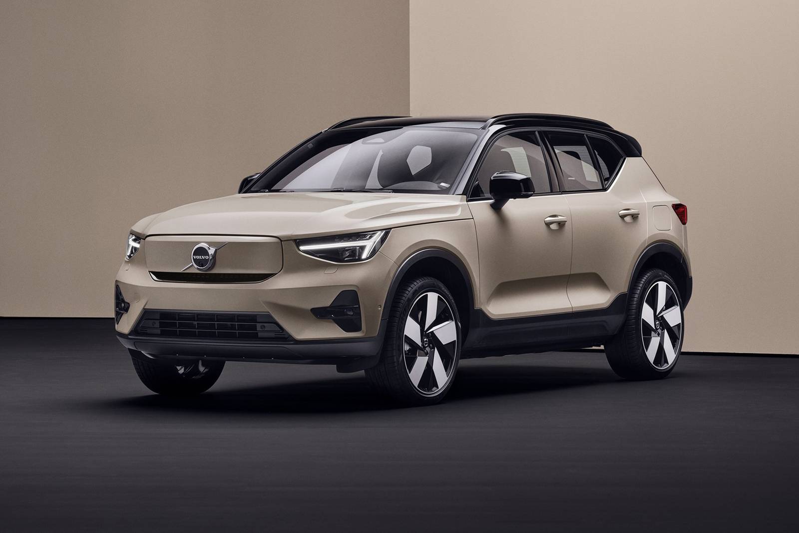 2026 Volvo EX40 Prices, Reviews, and Pictures | Edmunds