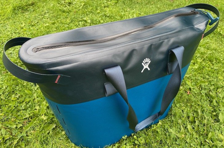 HydroFlask 26L Day Escape Tote Review - Peak Mountaineering