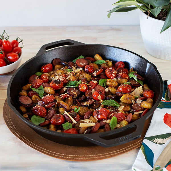33.65 Cm Dual Handle Pan – Lodge Cast Iron